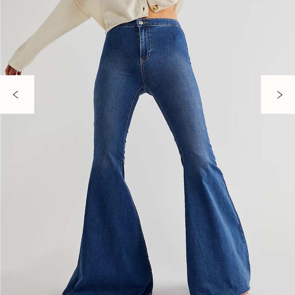 We The Free Blue Bell Bottom Jeans Size 31